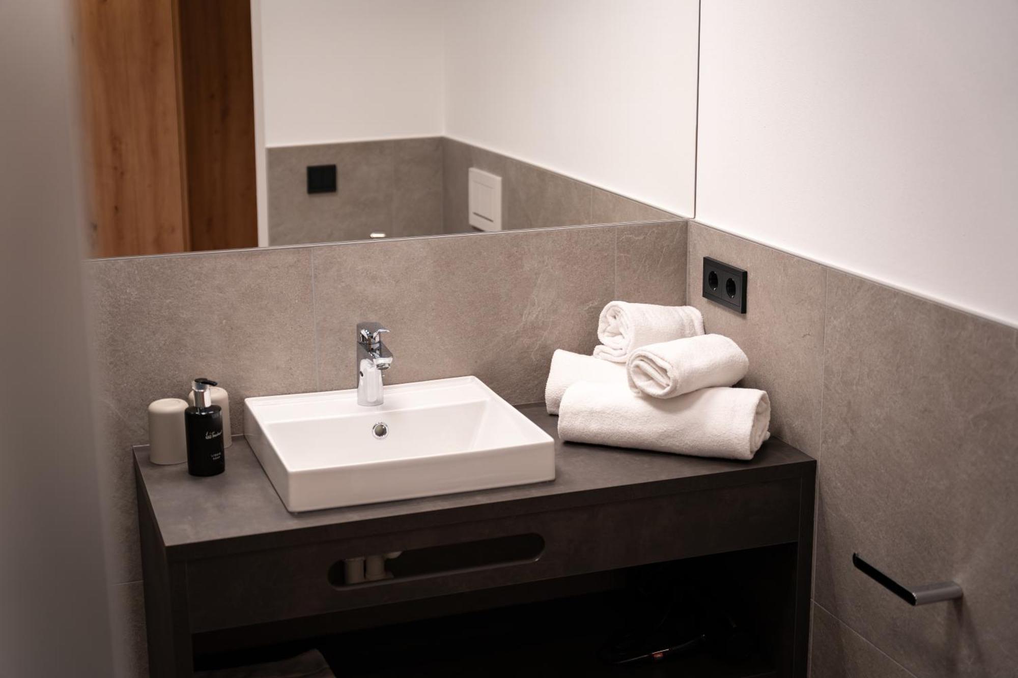Self Service Hotel Schnalser Hof Naturns Kültér fotó